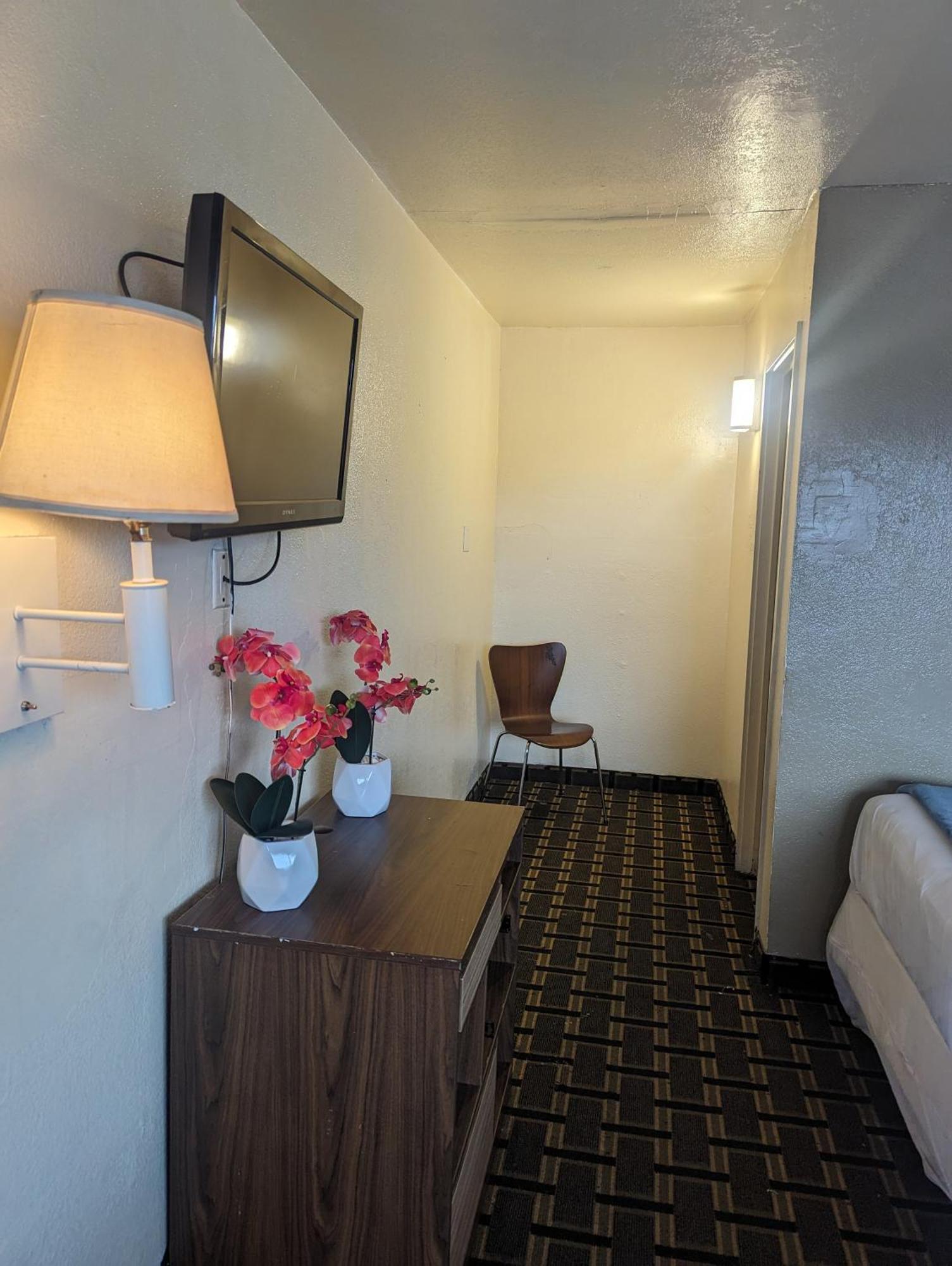 Southern Comfort Hotel Tulsa Eksteriør billede