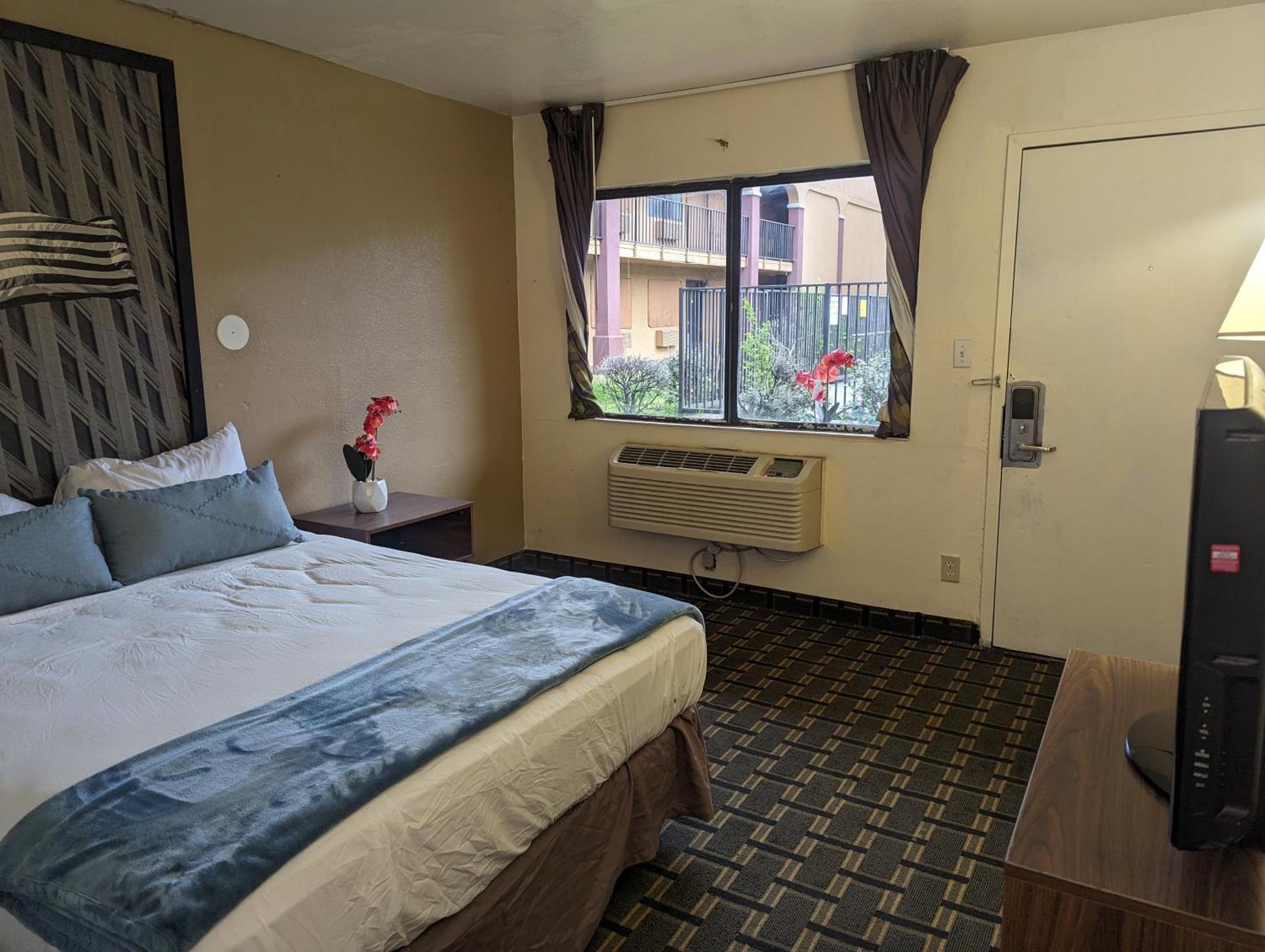 Southern Comfort Hotel Tulsa Eksteriør billede