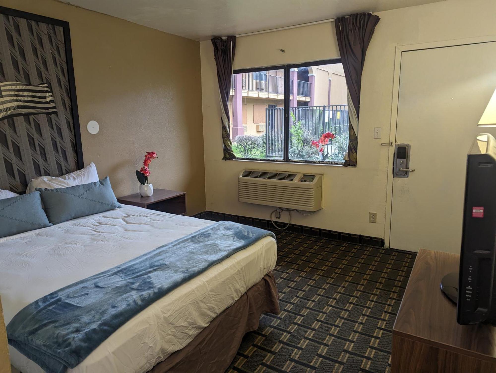 Southern Comfort Hotel Tulsa Eksteriør billede